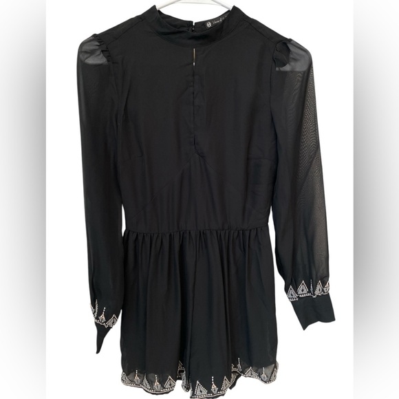 HOUSE OF HARLOW 1960 REVOLVE Women's XS Short Romper Hendrix Embroidered Black - Picture 2 of 10